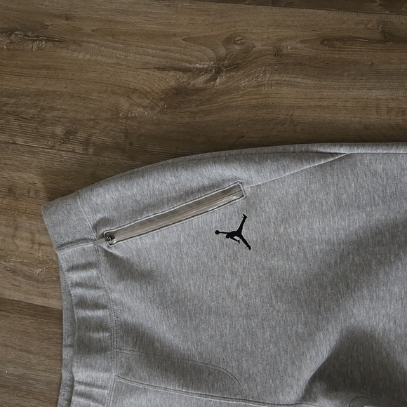 Joggers - Picture 2 of 4